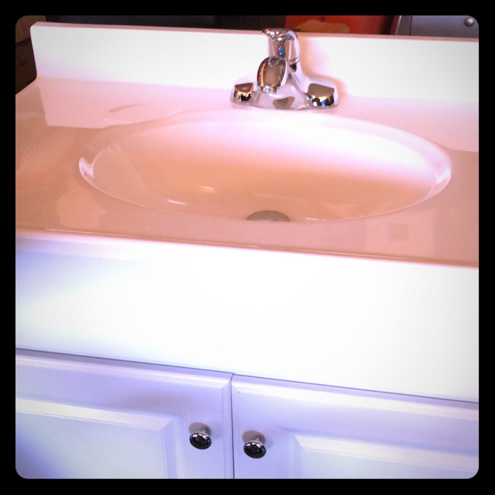 Portable free standing sink